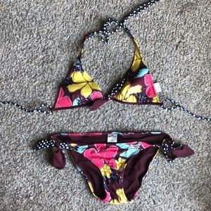 Hollister burgundy floral bikini small